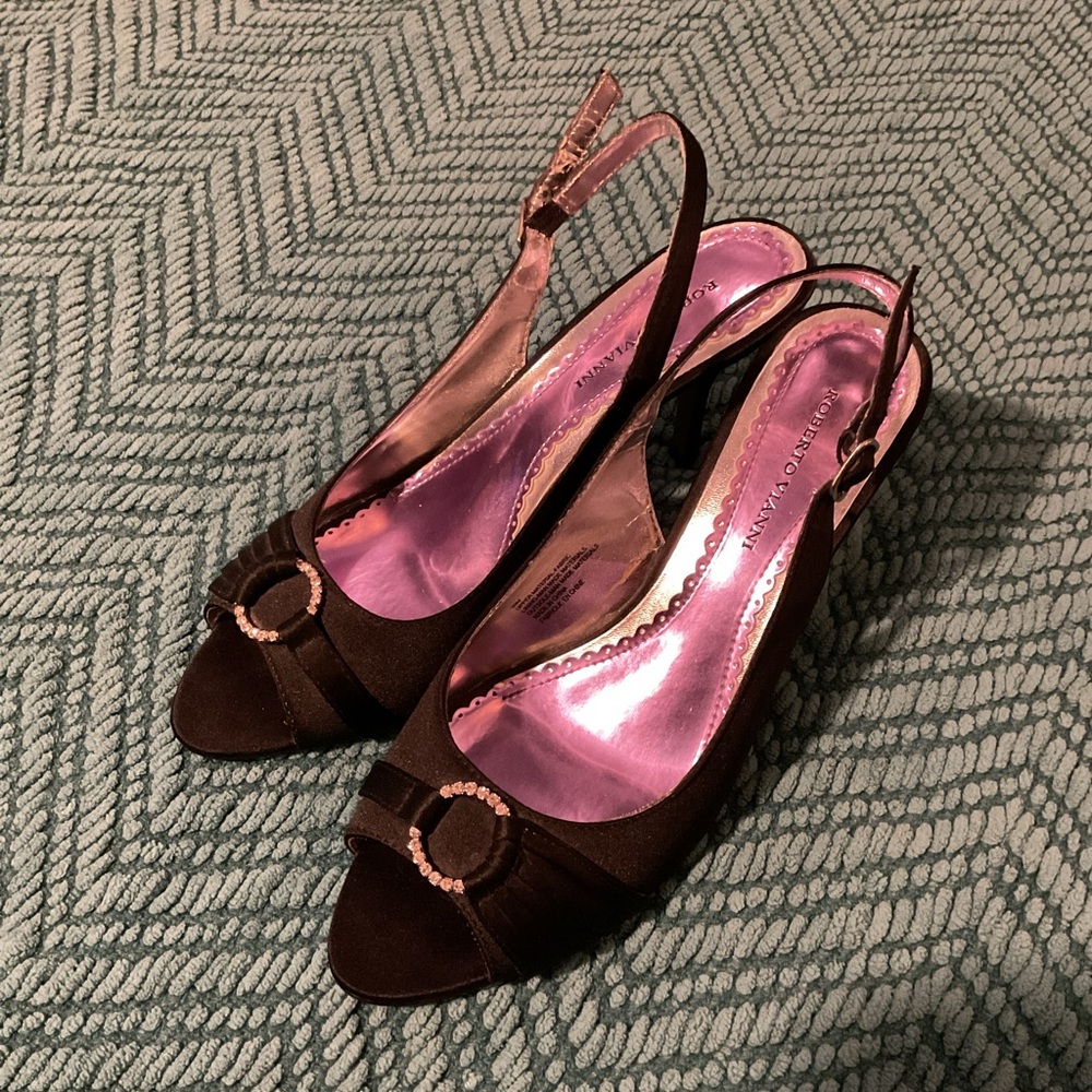 Chic Slingback Heels